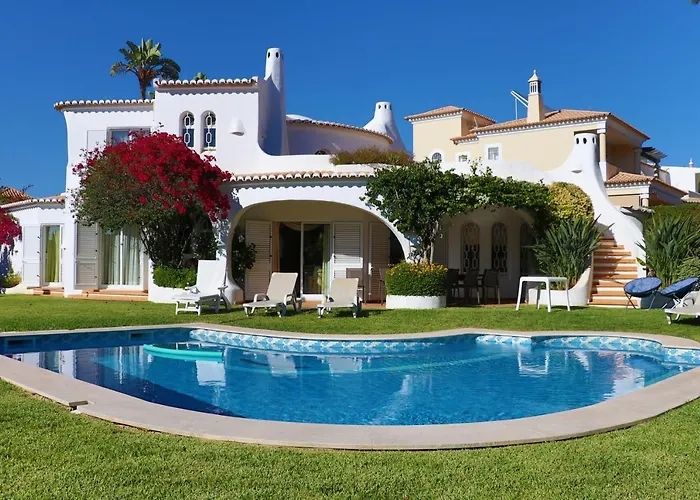 Villa Casa De Gales - *