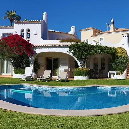 Villa Casa De Gales - *